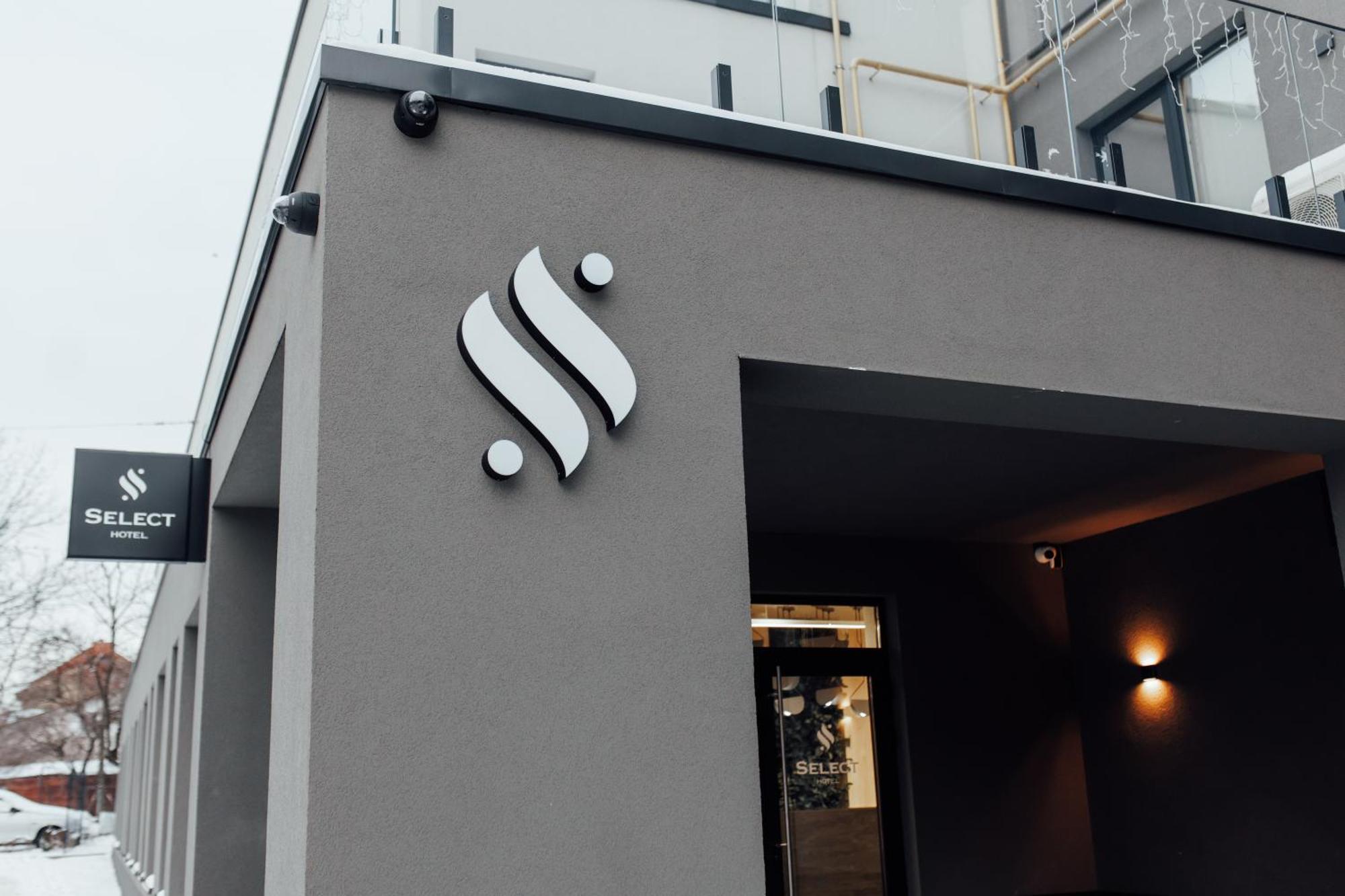 Select Hotel Lviv Exterior photo