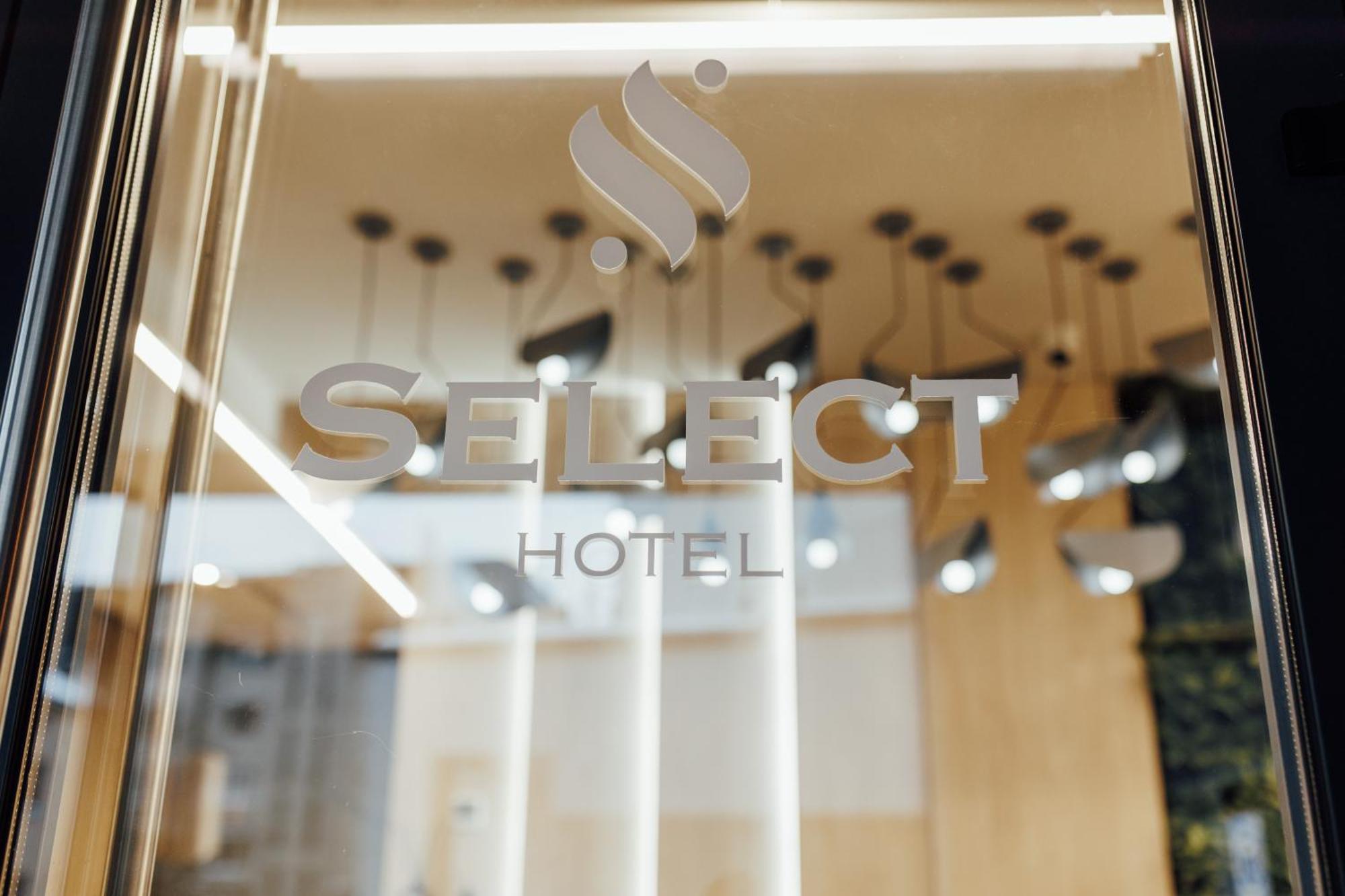 Select Hotel Lviv Exterior photo