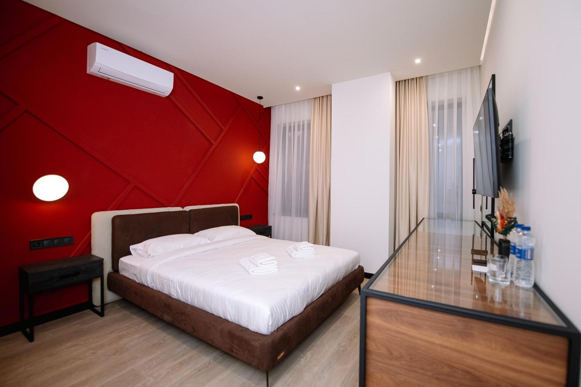 Select Hotel Lviv Exterior photo