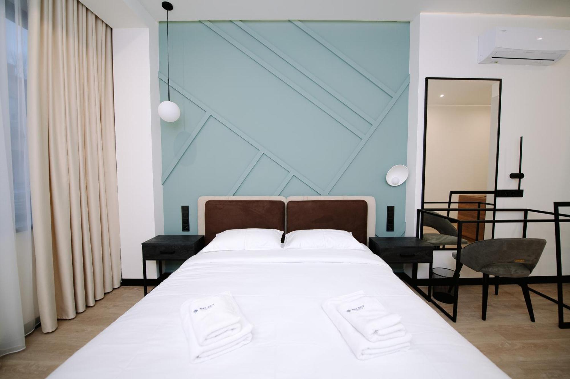 Select Hotel Lviv Exterior photo