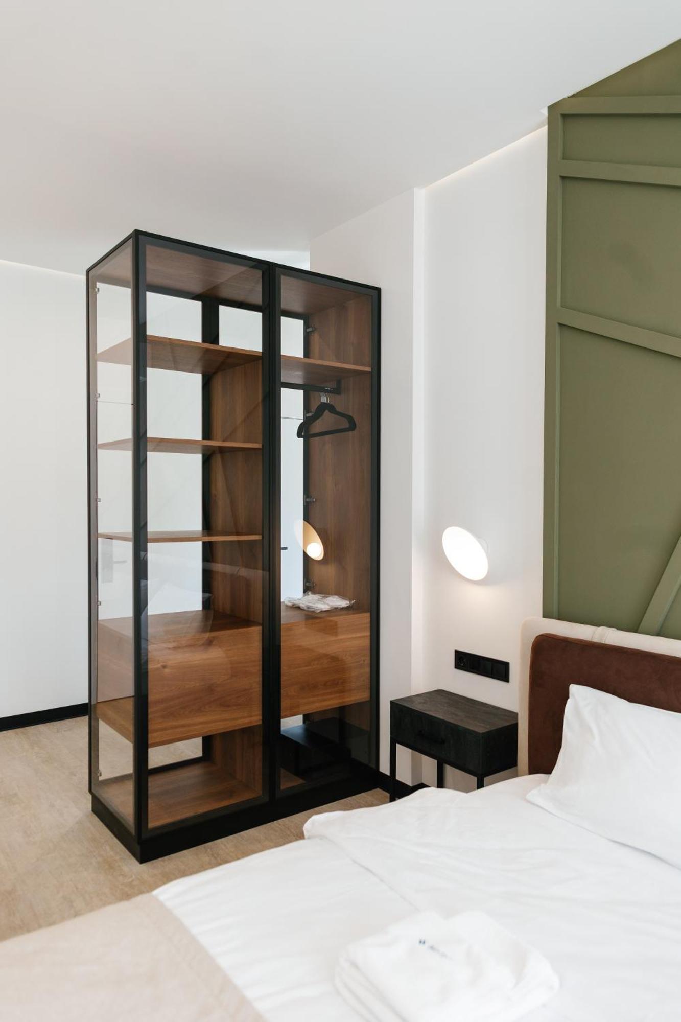 Select Hotel Lviv Exterior photo